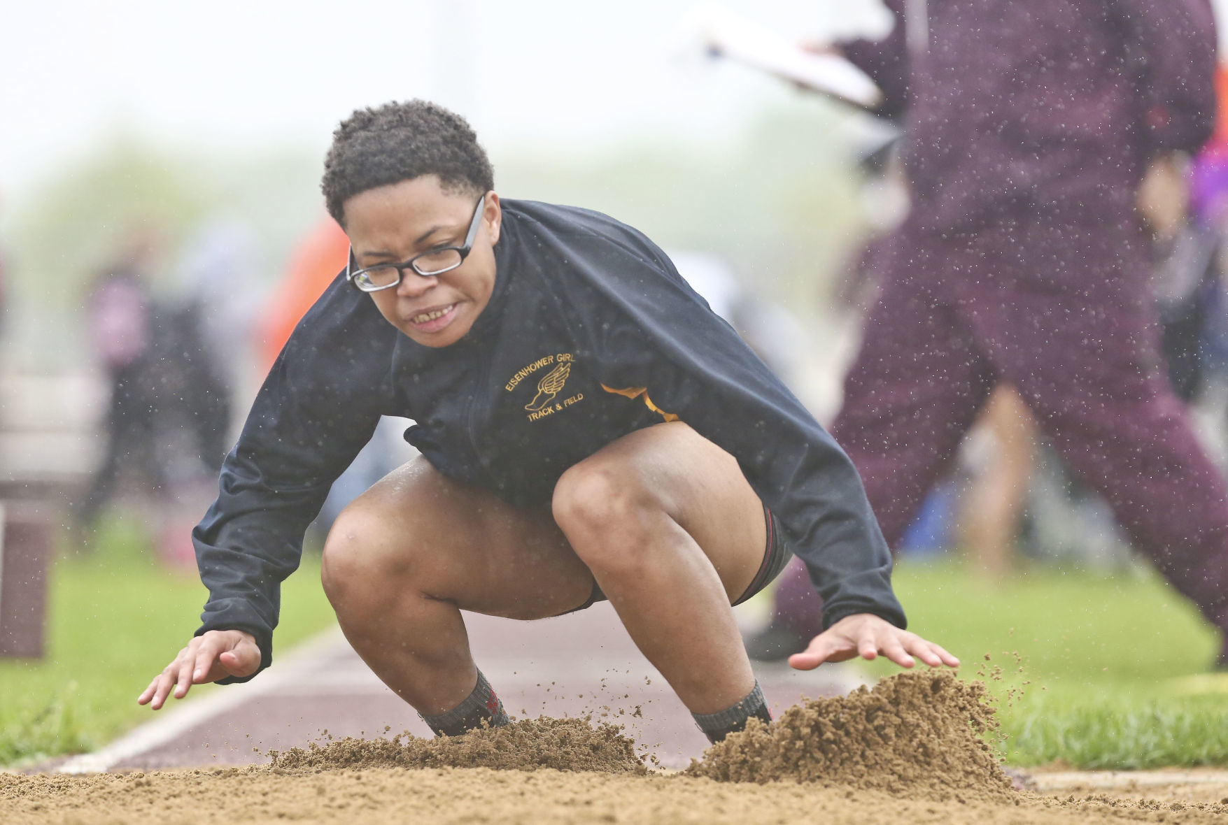 Class 2A Tolono Sectional 18 5.09.19.JPG